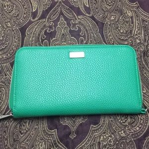 Green wallet